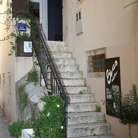 Swan & 4* Šibenik