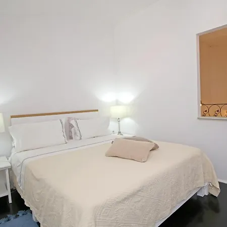 Swan & 4* Šibenik